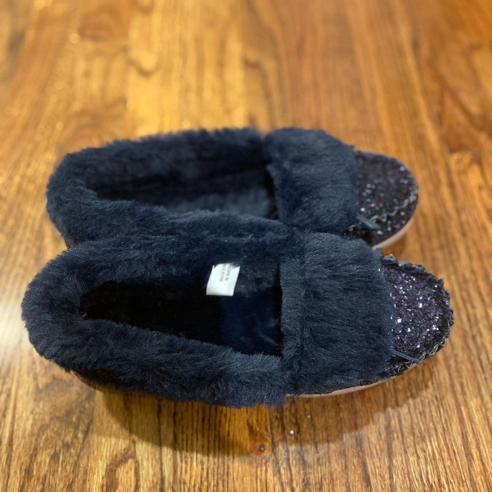 INC Yasmina Navy Glitter. Brand new, never been used. Size 8.
